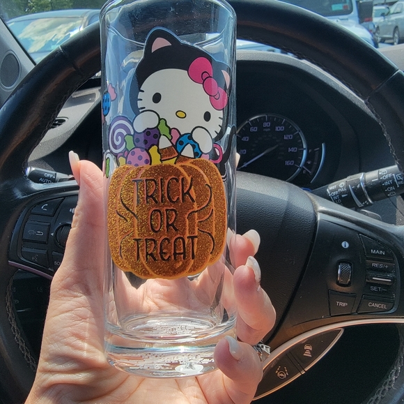 Hello Kitty Set Of Four Glassware! Halloween Edition! - Picture 2 of 3